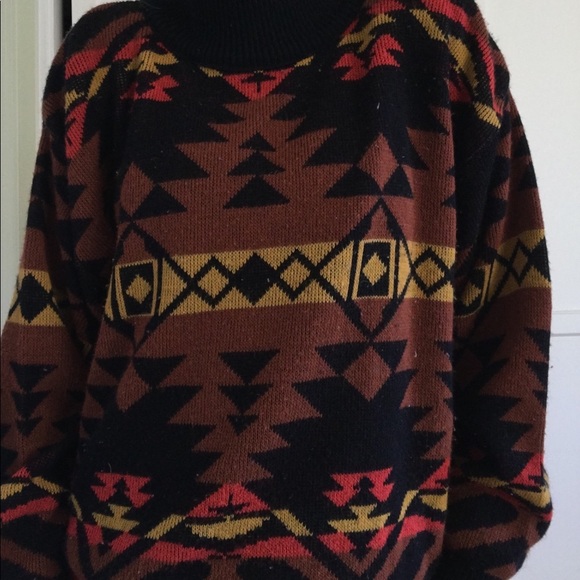 Tribal super comfy sweater - Picture 3 of 3